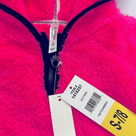 NEW- Girl’s Calvin Klein Performance Fleece Pullover with Hoodie - Picture 2 of 6